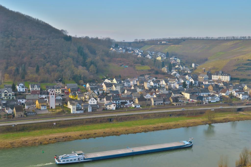 Ferienwohnungen Haus Am Wuerzlaysteig Lehmen Kültér fotó