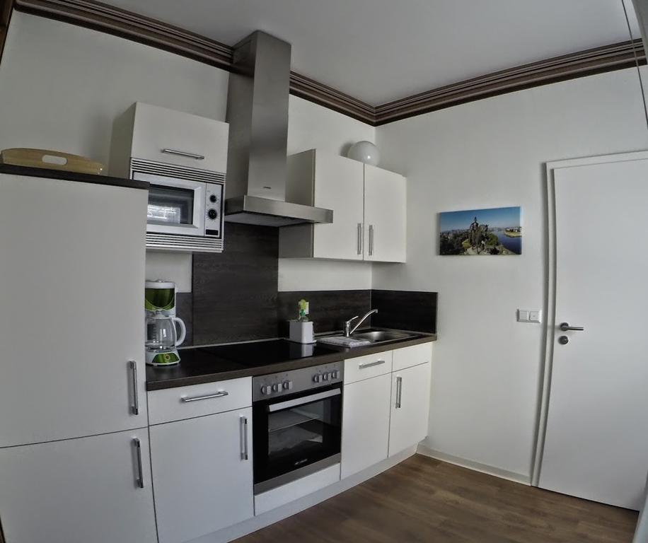 Ferienwohnungen Haus Am Wuerzlaysteig Lehmen Szoba fotó