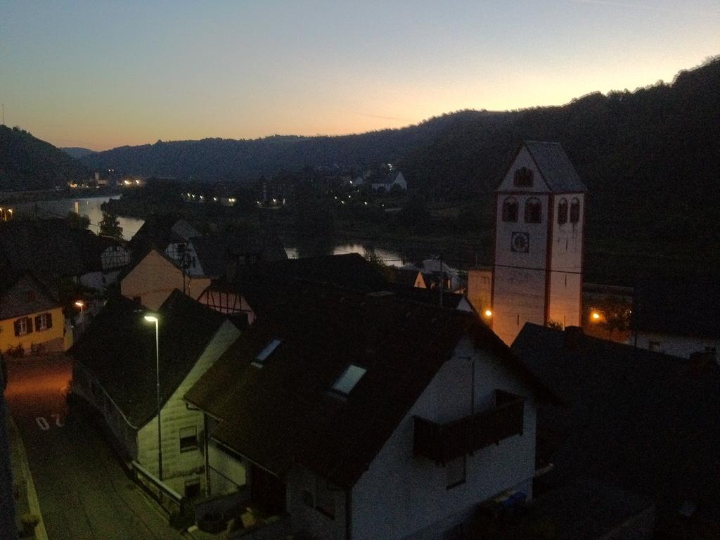 Ferienwohnungen Haus Am Wuerzlaysteig Lehmen Kültér fotó