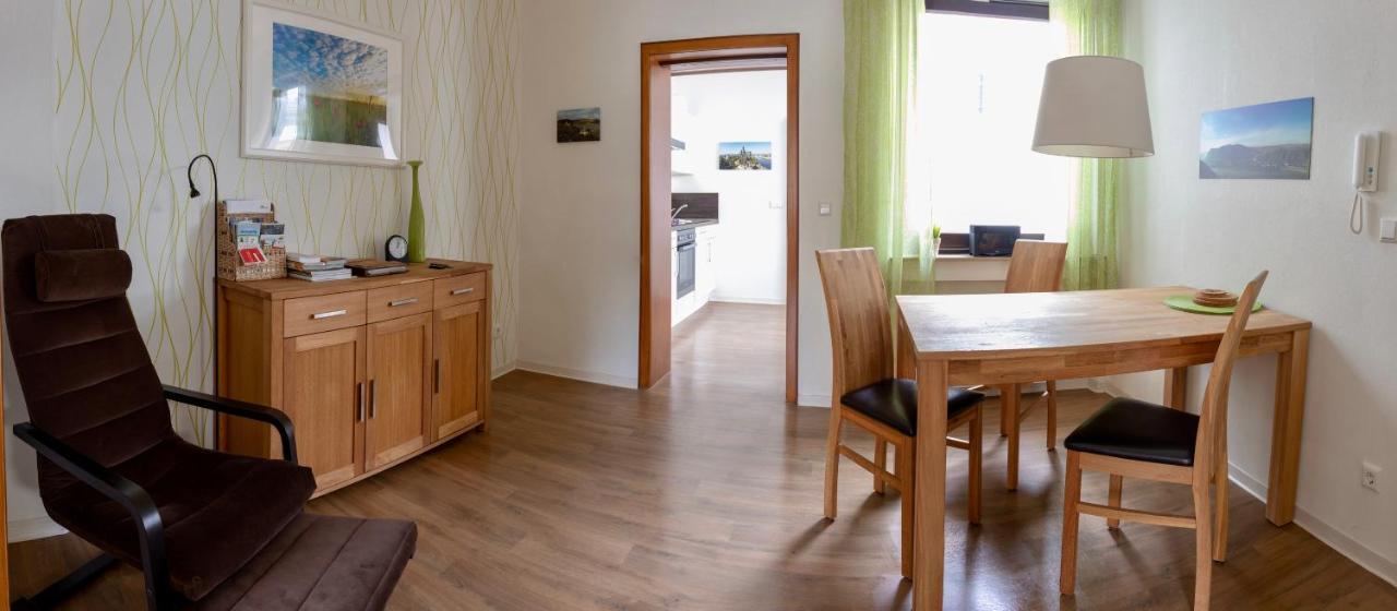 Ferienwohnungen Haus Am Wuerzlaysteig Lehmen Kültér fotó